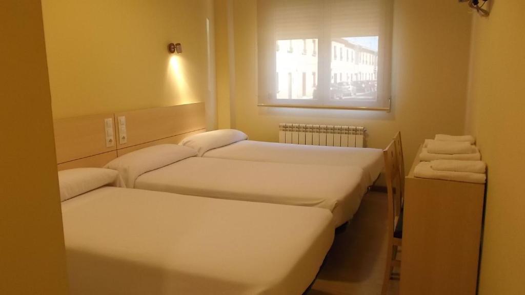 Hostal Europa Castejón Chambre photo