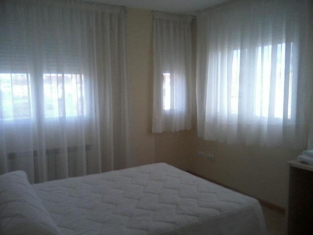 Hostal Europa Castejón Chambre photo