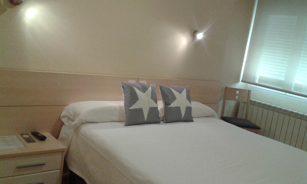 Hostal Europa Castejón Extérieur photo